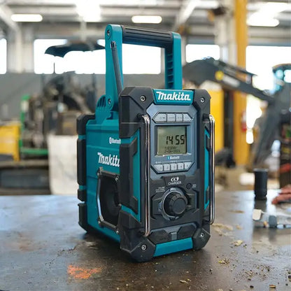 MAKITA 18V DIGITAL BLUETOOTH JOBSITE CHARGER RADIO SKIN DMR301